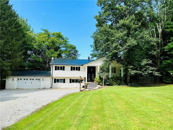 10260 Mulberry Rd, Chardon, OH 44024