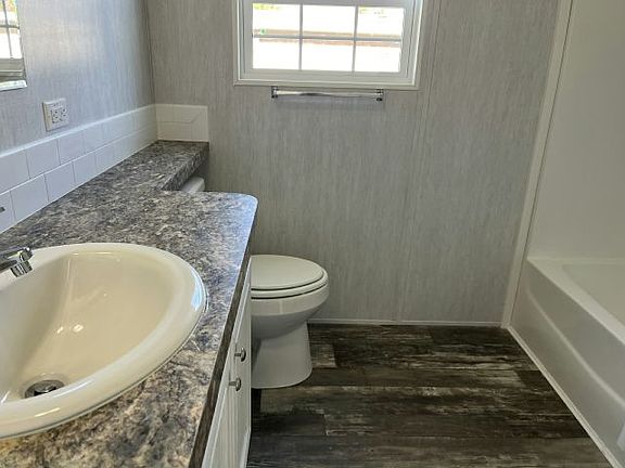 5th image of 3323 NE 14th St #B9