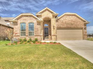 2209 Skysail Ln, Denton, TX 76210