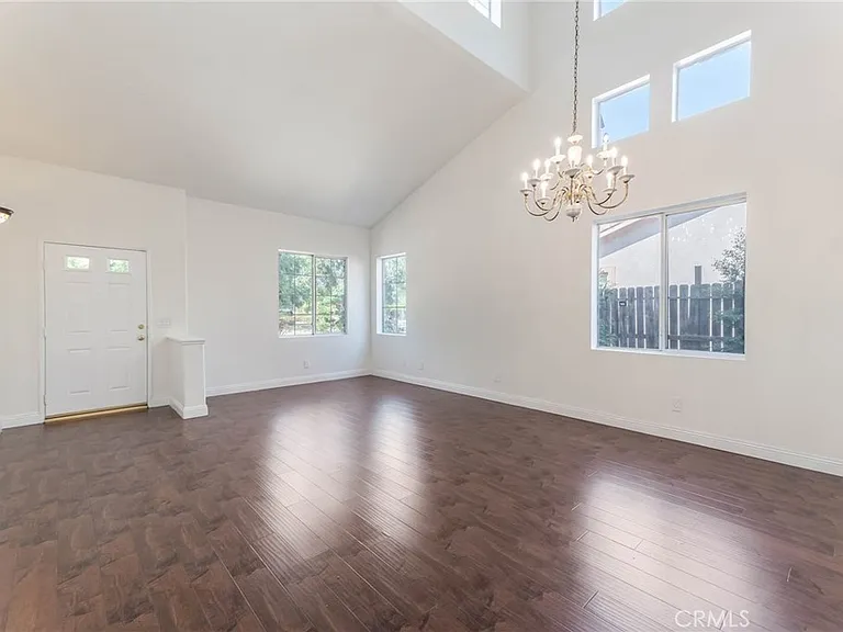 18808 Lull St — Photo 5