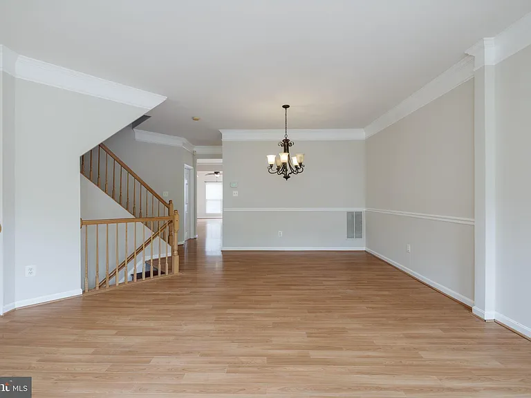 5319 Waldo Dr — Photo 8