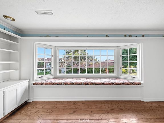 2nd image of 905 Emerald Bay