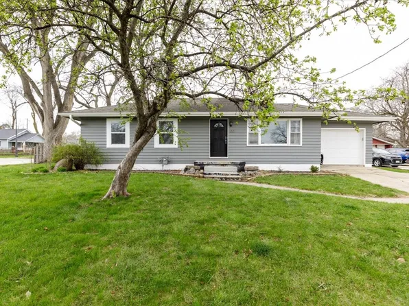 100 NE Circle Dr, Grimes, IA 50111