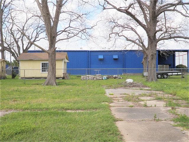 2nd image of 2008 Avenue L