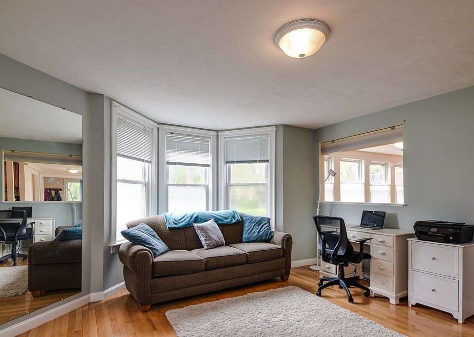 21 Lake St Natick, MA, 01760 Apartments for Rent Zillow