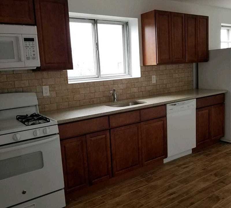 2nd image of 1222 E 72nd St APT 1