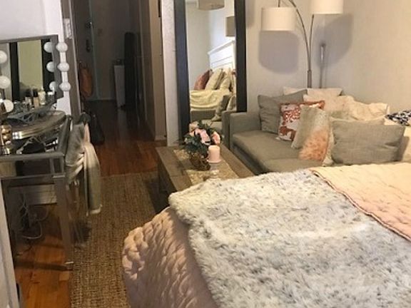 3rd image of 239 E 84th St APT 2A