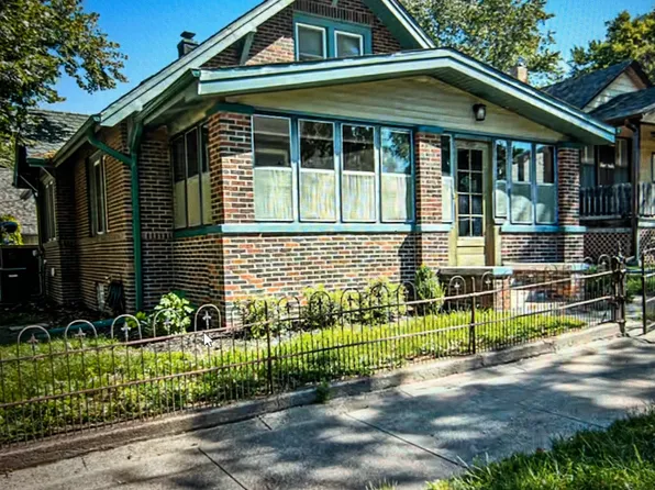 1124 Arbor St, Omaha, NE 68108