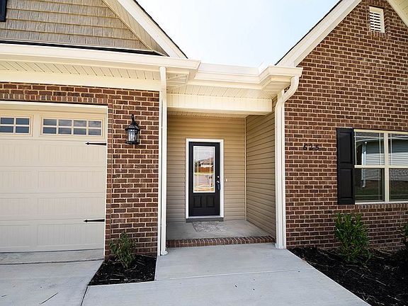 2nd image of 625 Thoroughbred Dr NW