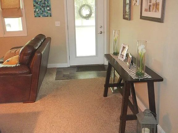 4th image of 5920 Brookview Dr