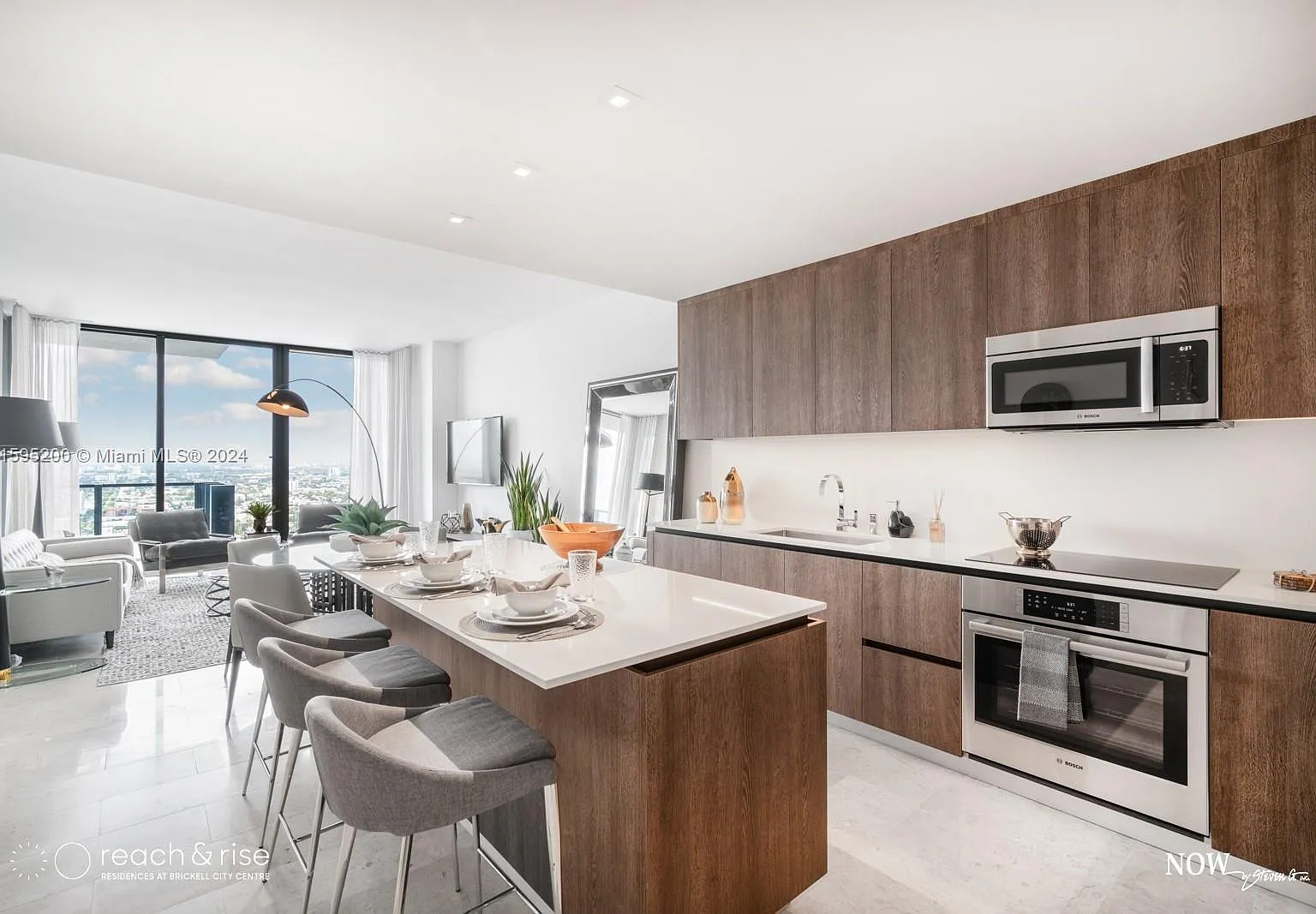 1 bed, 887 sqft, $4,300 — Photo 2