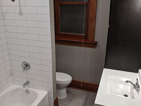 3rd image of 3666 Botanical Ave