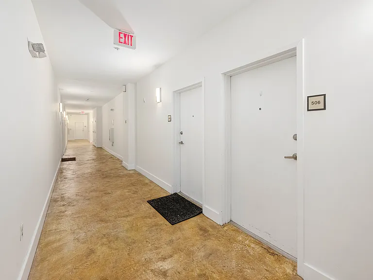 900 SW 7th St #505 — Photo 20