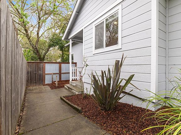 4th image of 1835 Rhianna Street