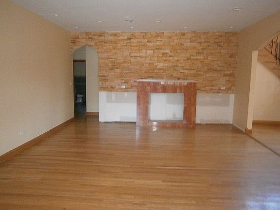 5th image of 6759 N Longmeadow Ave