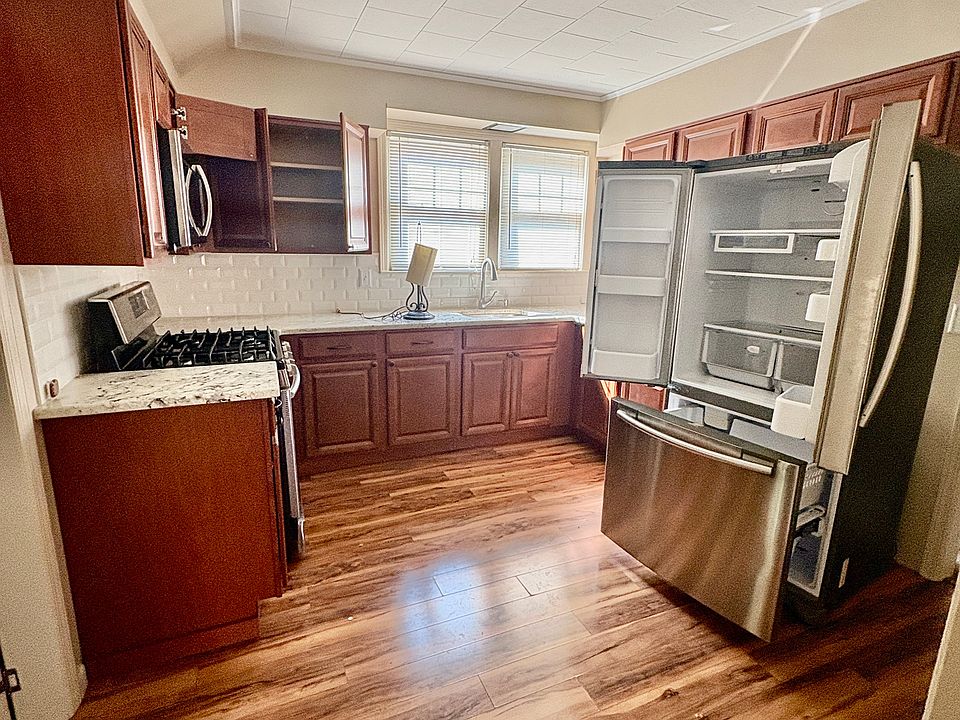 1st image of 669 College Ave Floor 2