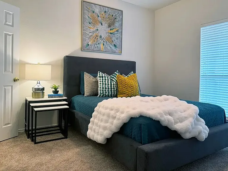 Indian Creek Apartments — Photo 21