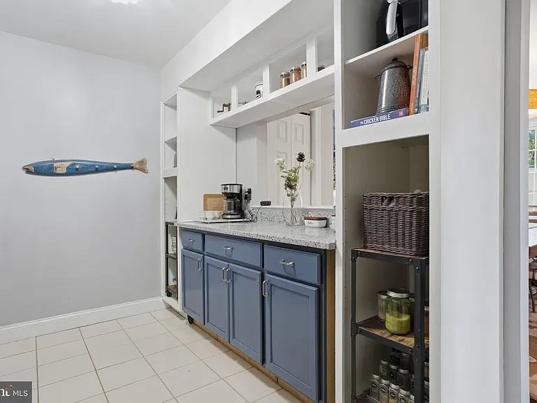 1713 Whitpain Hls — Photo 14