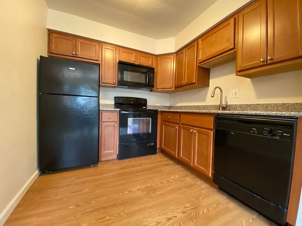 1st image of 613 Copeland St #233