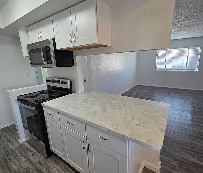4416 N 35th Ave #201 — Photo 6