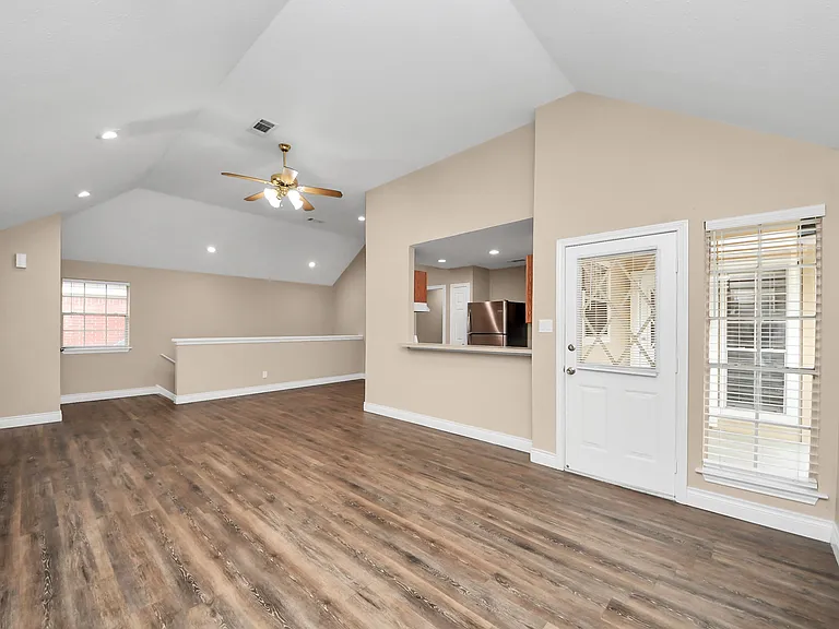 1163 Lovett St — Photo 22