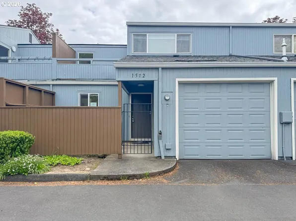 1572 NW Tanasbrook Ct, Beaverton, OR 97006