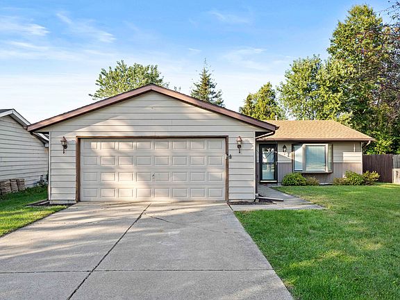 2nd image of 2060 E 38th Ave