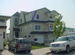 26 8th St W, Avalon, NJ 08202