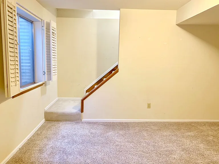 543 W Sycamore Cir — Photo 23