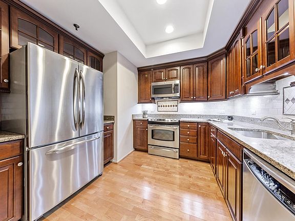 5th image of 680 N Lake Shore Dr APT 1011