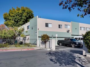 390 N Cerritos Ave APT 7, Azusa, CA 91702
