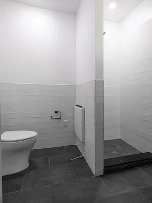 Rented by C2R Management LLC | media 27