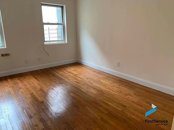 4th image of 32 Avenue A #1C