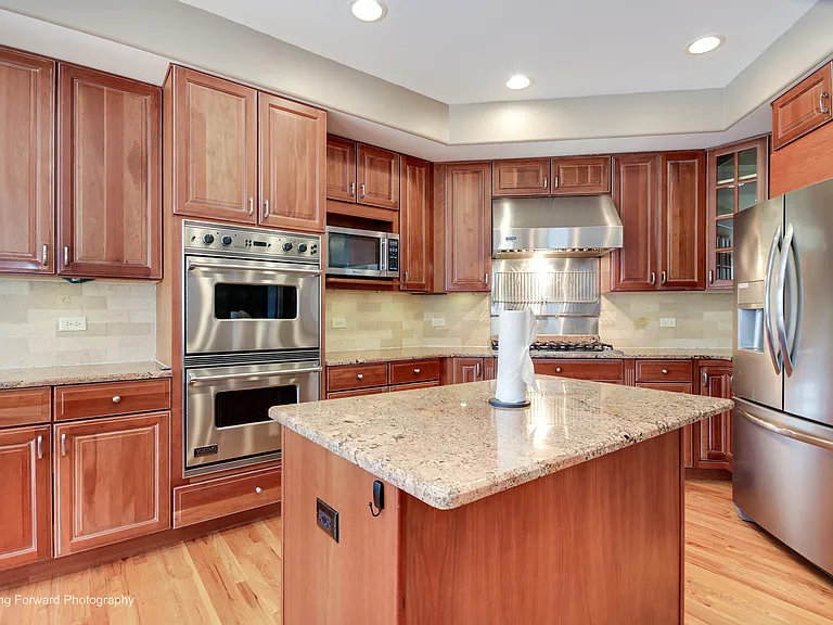 24833 Winterberry Ln — Photo 15