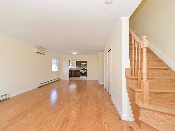 2nd image of 220 Milton Ave