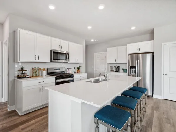 976 Stone Creek Dr, Jordan, MN 55352