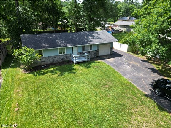 2nd image of 18015 Hillcrest Dr
