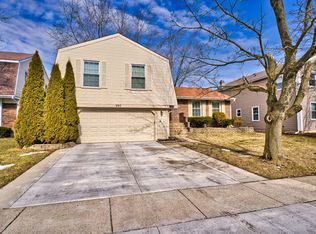 990 Knollwood Dr, Buffalo Grove, IL