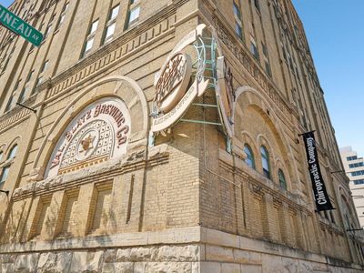 270 East Highland AVENUE #612, Milwaukee, WI, 53202