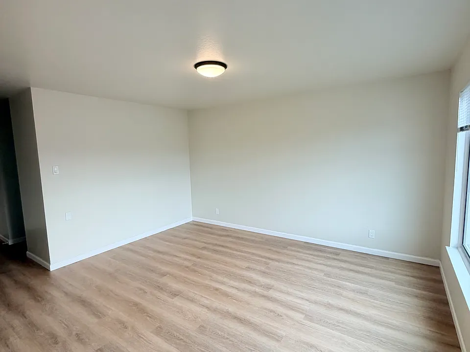 2609 Judah St #25