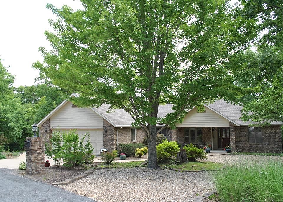 1st image of 13 Dunbarton Cir