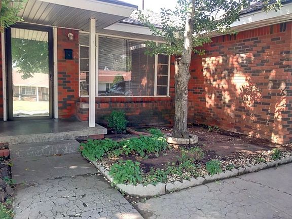 3rd image of 1232 NE 47th St
