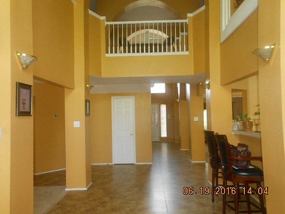 2nd image of 820 Sebring Dr