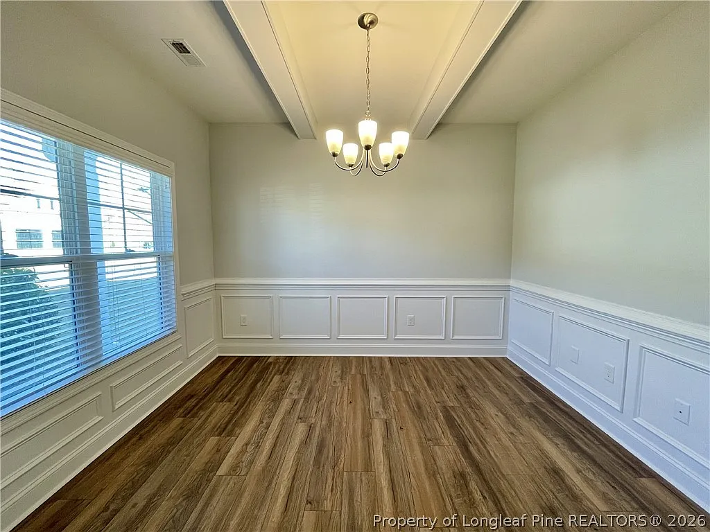 4 bed, 2.5 bath, 2401 sqft, $2,250 — Photo 3