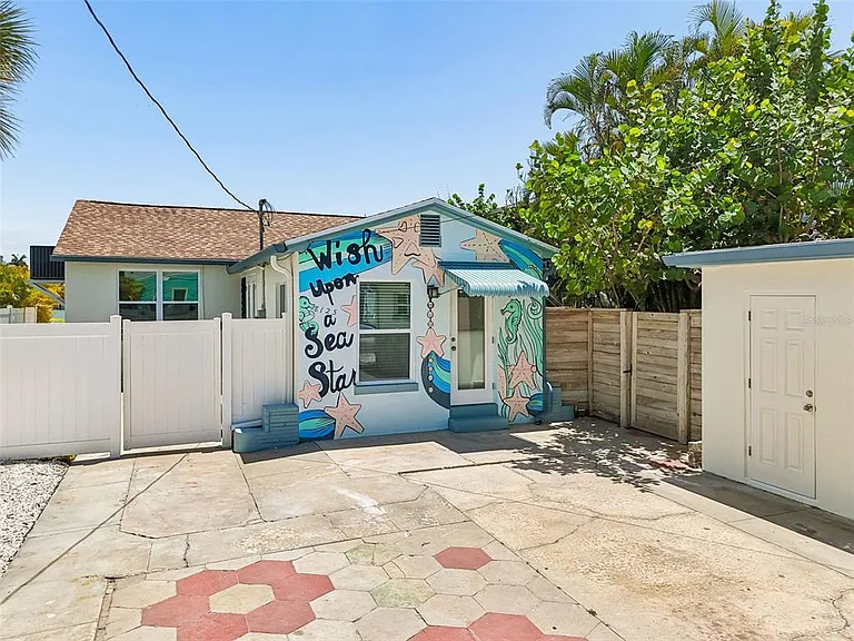 8125 Bayshore Dr — Photo 10