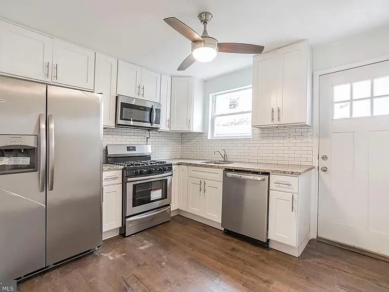 1825 McClellan St — Photo 5