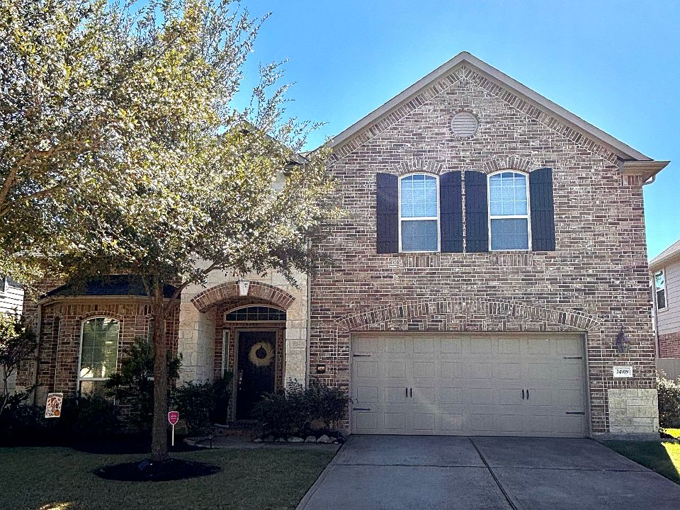 Welcome home! Come inside this beautiful space that is waiting for you to create meaningful memories.