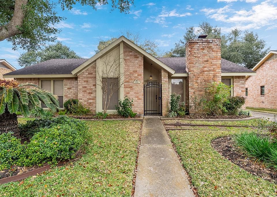 1st image of 21114 Park Bend Dr
