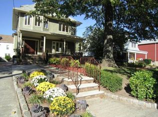 121 W 5th St, Bayonne, NJ 07002