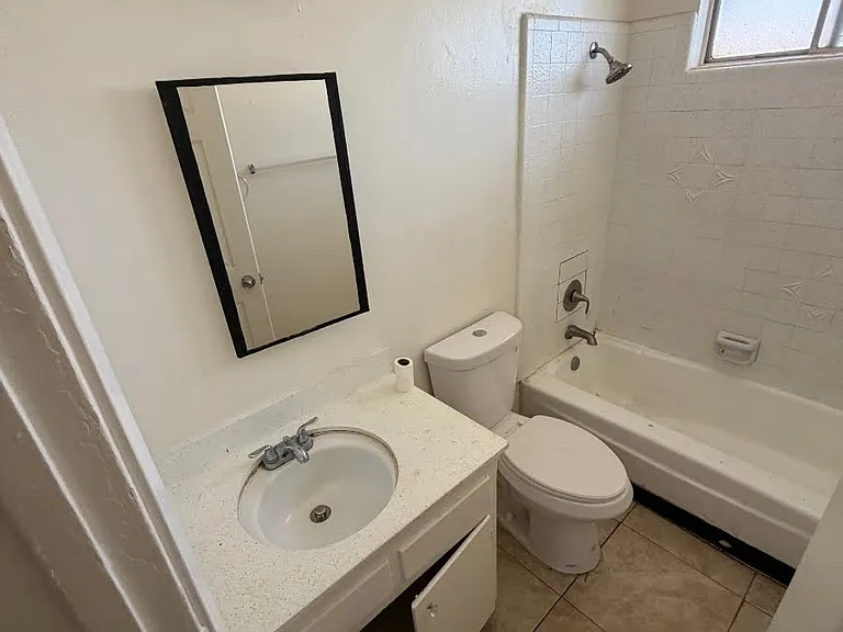 2635 Pacific St #8 — Photo 2